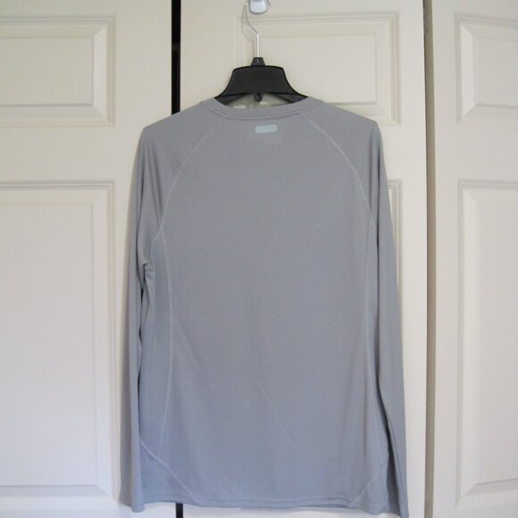 Old Navy Gray Long Sleeve Tee - Picture 8 of 8